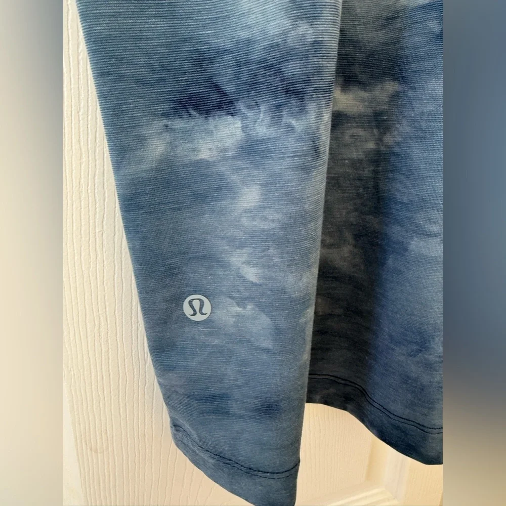 Lululemon Evolution Polo Wash
Diamond Dye True Navy
Chambray Size medium - Picture 5 of 5
